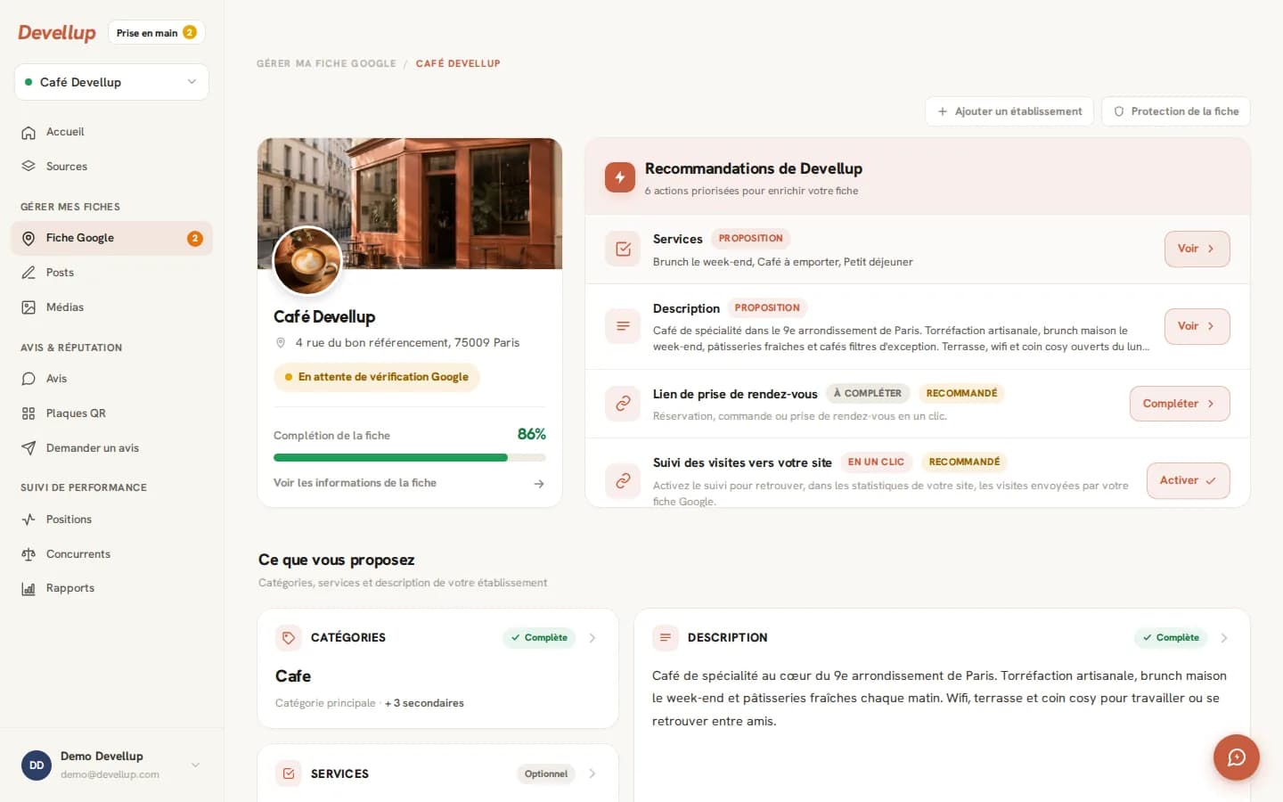 Fiche Google dans Devellup : statut « en attente de vérification Google », complétion à 86 %, et recommandations classées par priorité